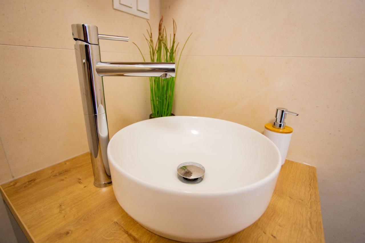 Sky Penthouse Old Bridge With Sauna And Jacuzzi โมสตาร์ ภายนอก รูปภาพ
