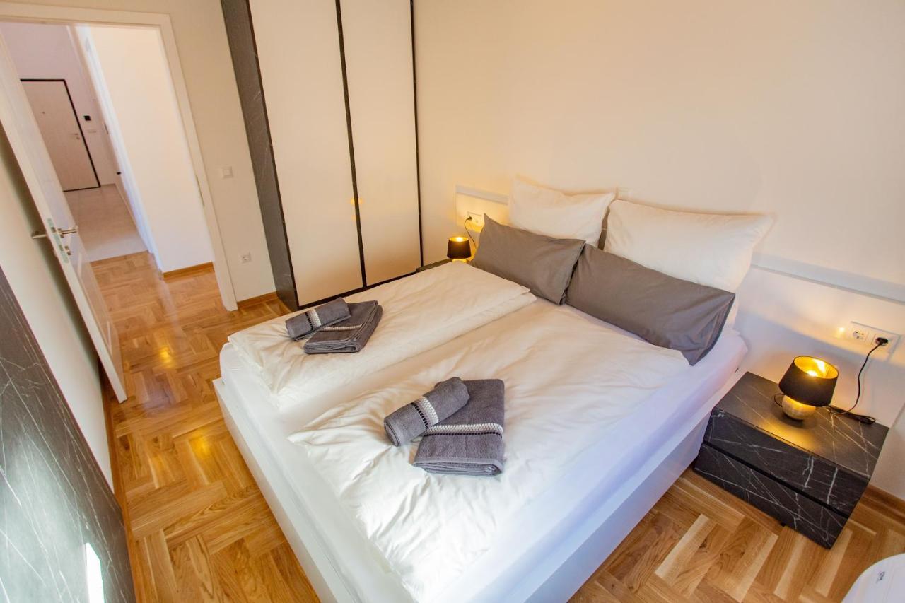Sky Penthouse Old Bridge With Sauna And Jacuzzi โมสตาร์ ภายนอก รูปภาพ